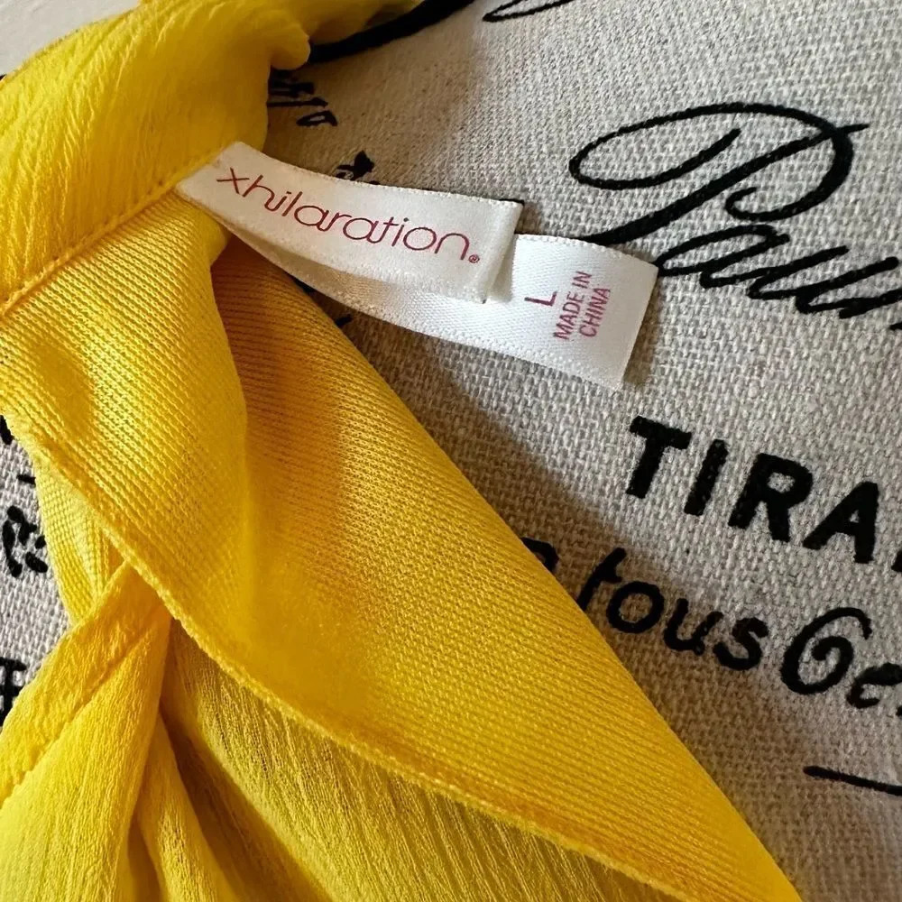 Xhileration chiffon yellow sleeveless blouse size large - Picture 3 of 3
